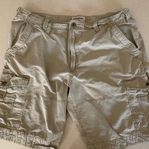 EXPRESS MEN’S CARGO SHORTS